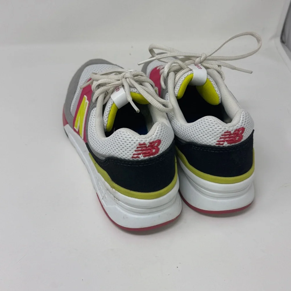 Women’s New Balance CW997HNX “Carnival Pink” sneakers sz 9 - Picture 6 of 10